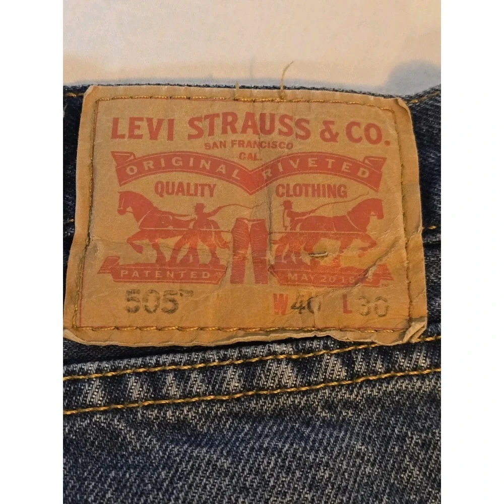 Levis 505 Jeans Mens 40 X 30 Blue Denim‎ Straight Leg Regular Fit Medium Wash